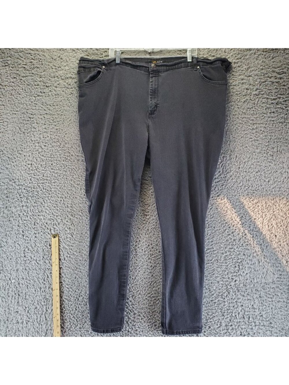 Lee Jeans Womens 30W Long Black Relaxed Fit Straight Leg Stretch Denim *Read*